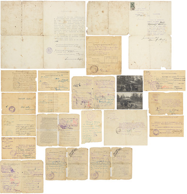 Подборка документов и фотографий из архива шофера Киселева Якова Гавриловича. [Б. м.], [1914–1926].